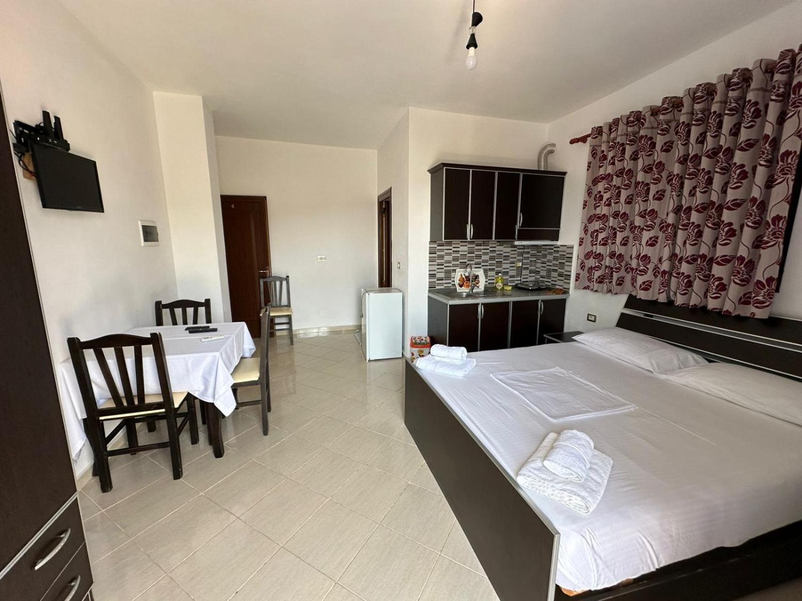 Esmeralda Hotel & Restaurant Ksamil Extérieur photo