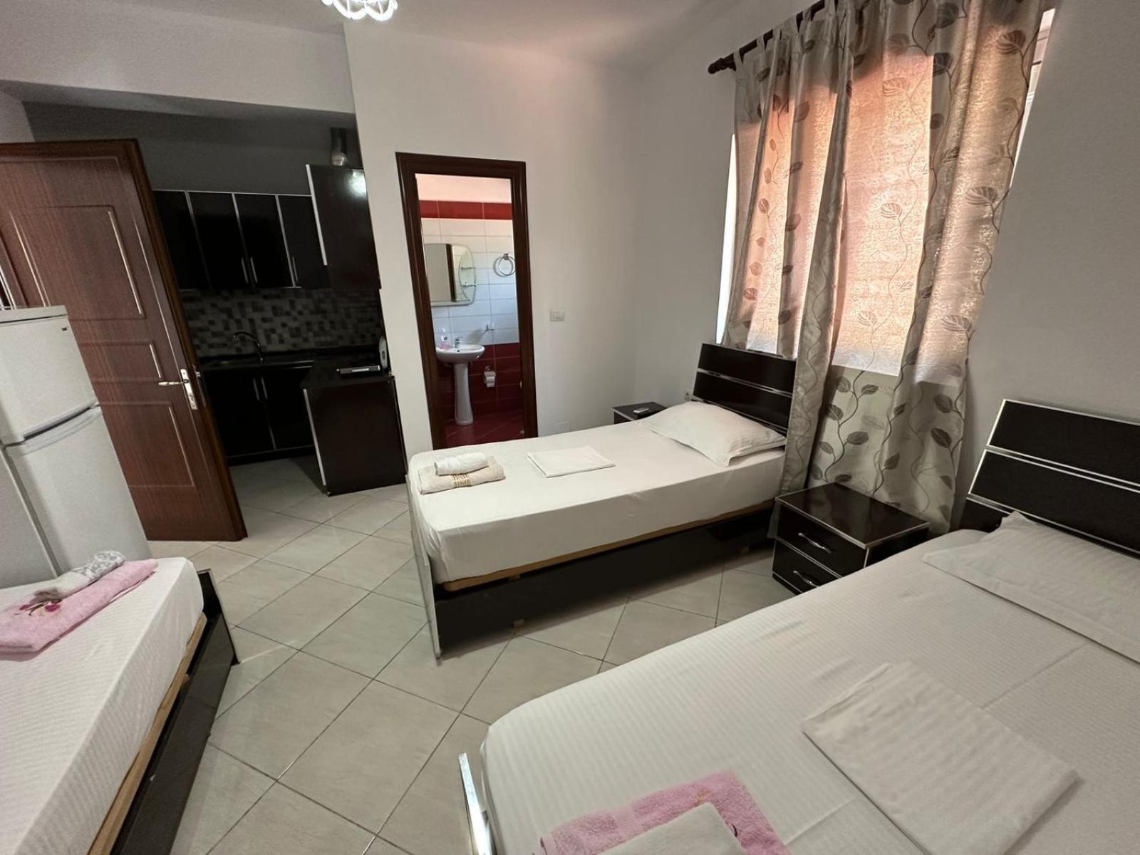 Esmeralda Hotel & Restaurant Ksamil Extérieur photo